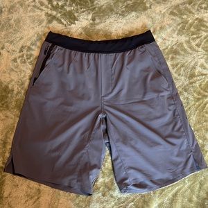 Grey men’s interval shorts